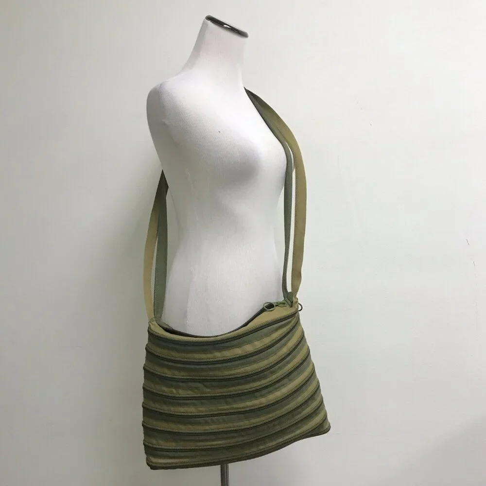 Zip It Army green crossbody large shoulder bag